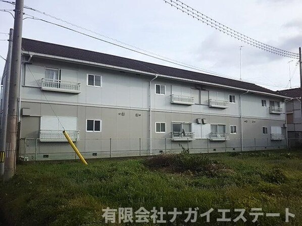 コンフォート社A棟の物件外観写真